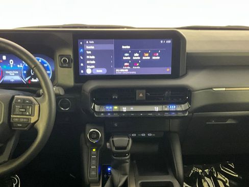 Used 2024 Toyota Land Cruiser image 12