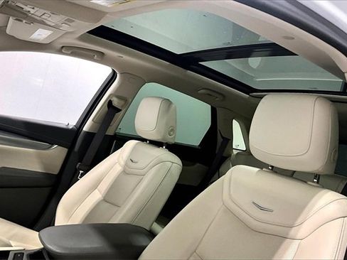 Used 2021 Cadillac XT5 Premium Luxury image 36