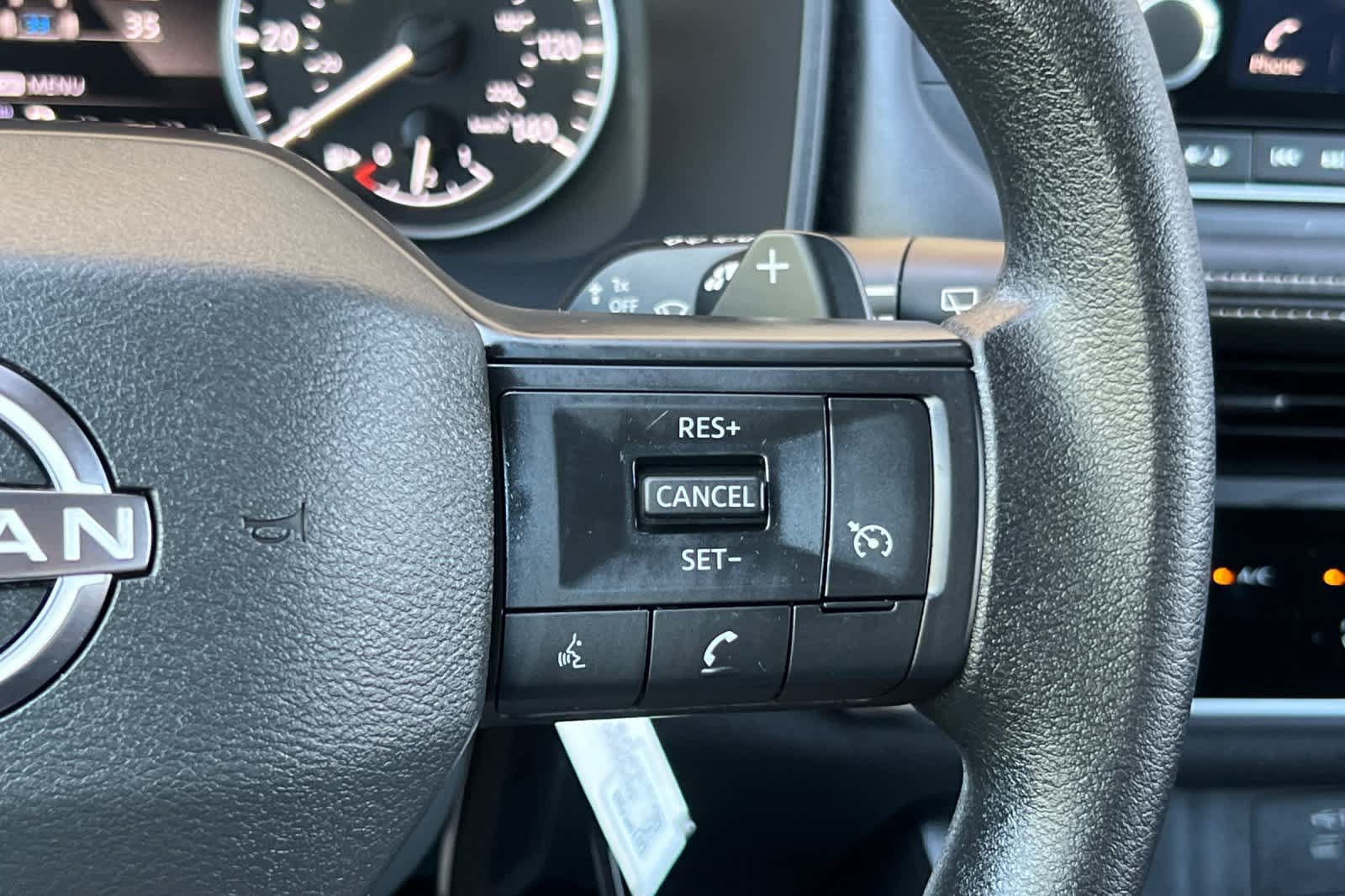 Used 2026 Nissan Rogue S FWD image 27