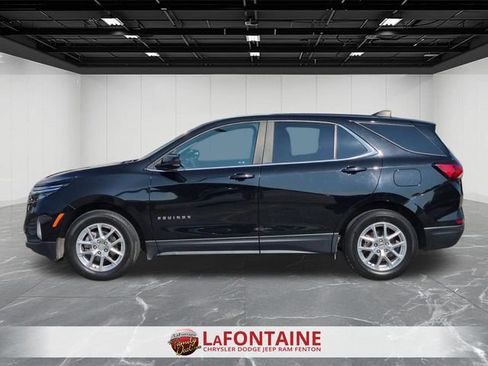 Used 2022 Chevrolet Equinox LT FWD image 2