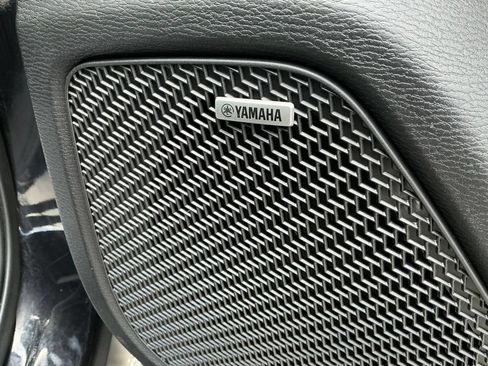 Used 2025 Mitsubishi Outlander AWD image 18