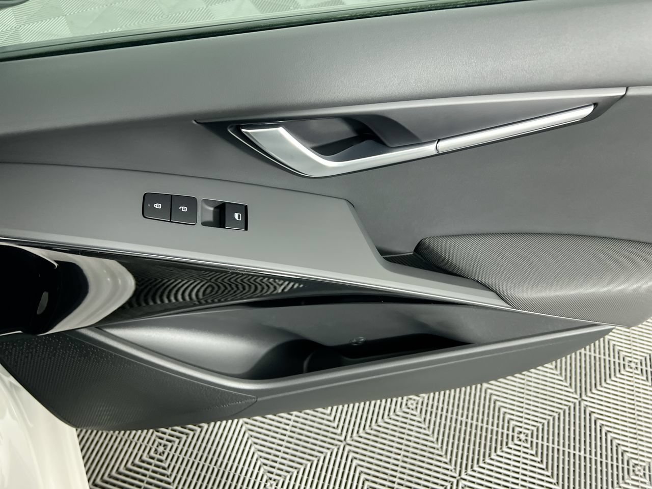 New 2026 Kia Niro Wind FWD image 29