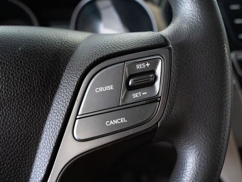 Used 2017 Hyundai Santa Fe Sport image 18