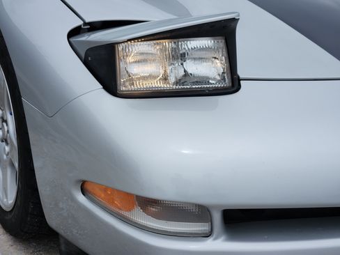 Used 1999 Chevrolet Corvette Coupe w/ Memory Pkg RWD image 9