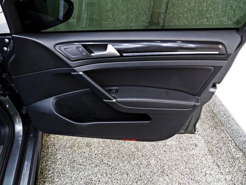 Used 2019 Volkswagen Golf R 4-Door AWD/4WD image 11
