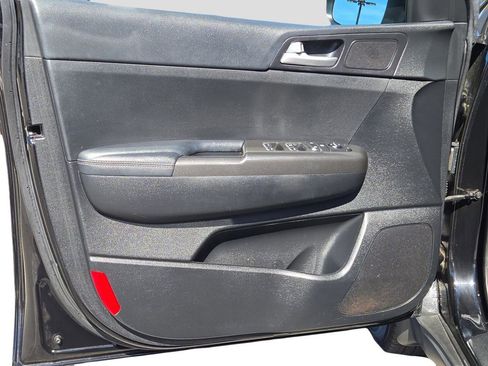 Certified 2020 Kia Sportage LX image 16