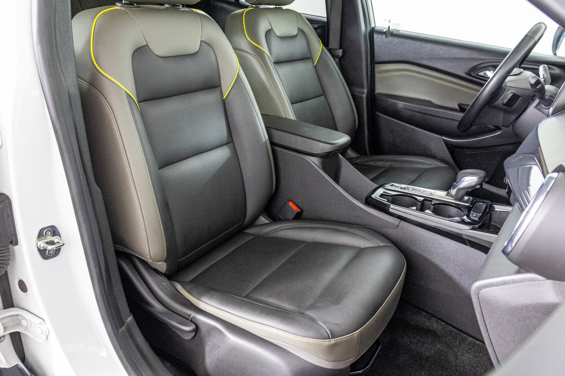 Used 2024 Chevrolet Trax ACTIV w/ Driver Confidence Package FWD image 41