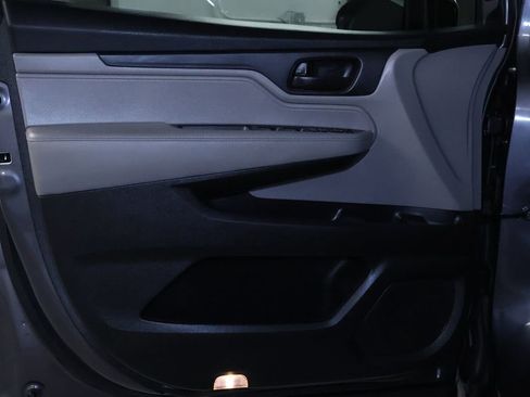 Used 2020 Honda Odyssey EX image 11