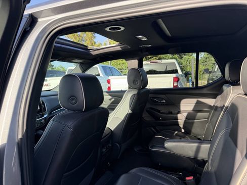 Used 2023 Chevrolet Traverse Premier w/ Redline Edition FWD image 11