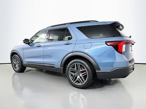 New 2026 Ford Explorer ST-Line w/ ST-Line Street Pack AWD/4WD image 5