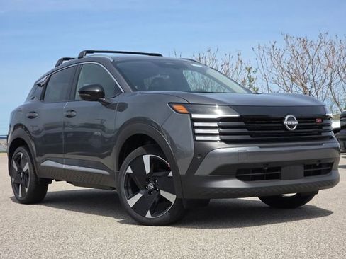 New 2026 Nissan Kicks SR w/ Illumination Package AWD/4WD image 2