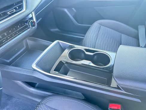 Used 2025 Chevrolet Equinox LT image 41