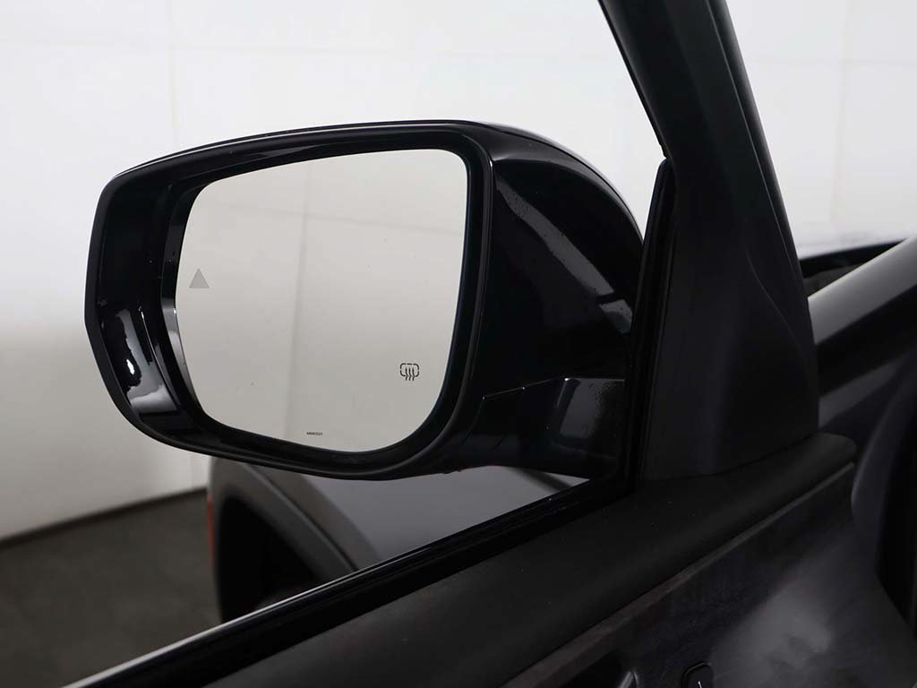 Used 2023 Jeep Grand Cherokee L Limited AWD/4WD image 36