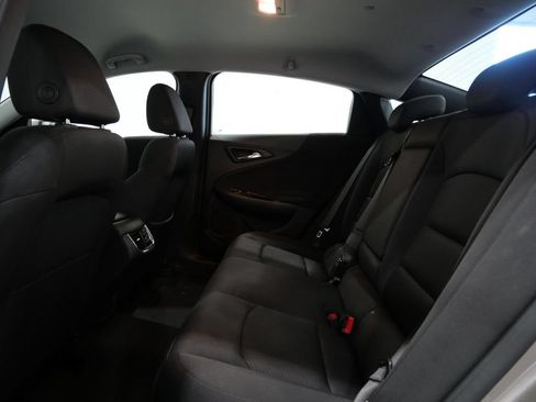 Used 2025 Chevrolet Malibu LT FWD image 23