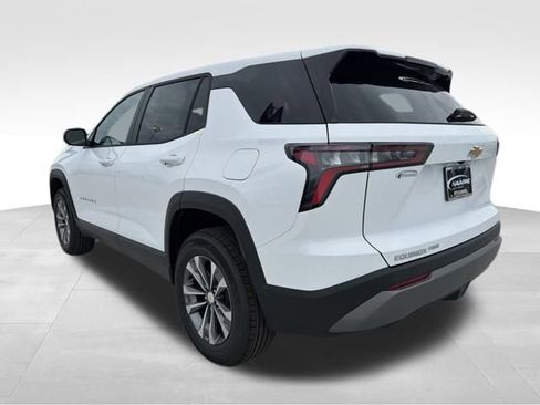 New 2026 Chevrolet Equinox LT w/ Convenience Package II AWD/4WD image 7