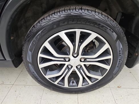 Used 2018 Mitsubishi Outlander SE image 29