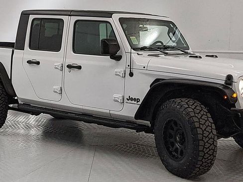 Used 2020 Jeep Gladiator Sport w/ Quick Order Package 24S AWD/4WD image 1