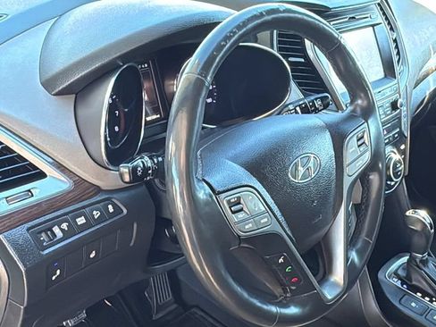 Used 2017 Hyundai Santa Fe Sport FWD image 21