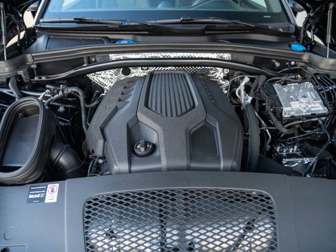 New 2026 Porsche Macan image 29