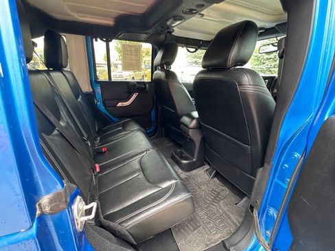 Used 2016 Jeep Wrangler Unlimited Rubicon AWD/4WD image 21