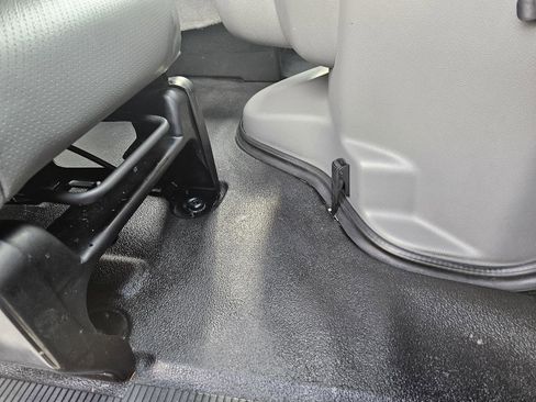 Used 2022 Ford E-450 and Econoline 450 Super Duty w/ Power Windows & Locks Group RWD image 34