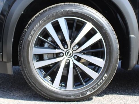 Used 2023 Nissan Pathfinder Platinum w/ Lighting Package (N93) image 12