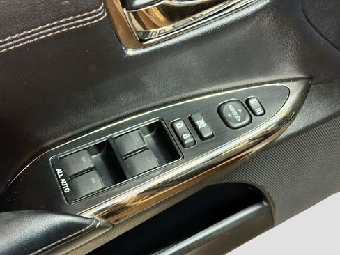 Used 2014 Toyota Avalon XLE Premium image 15