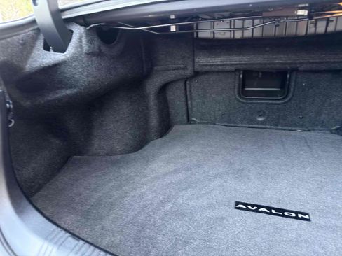 Used 2014 Toyota Avalon Limited image 71