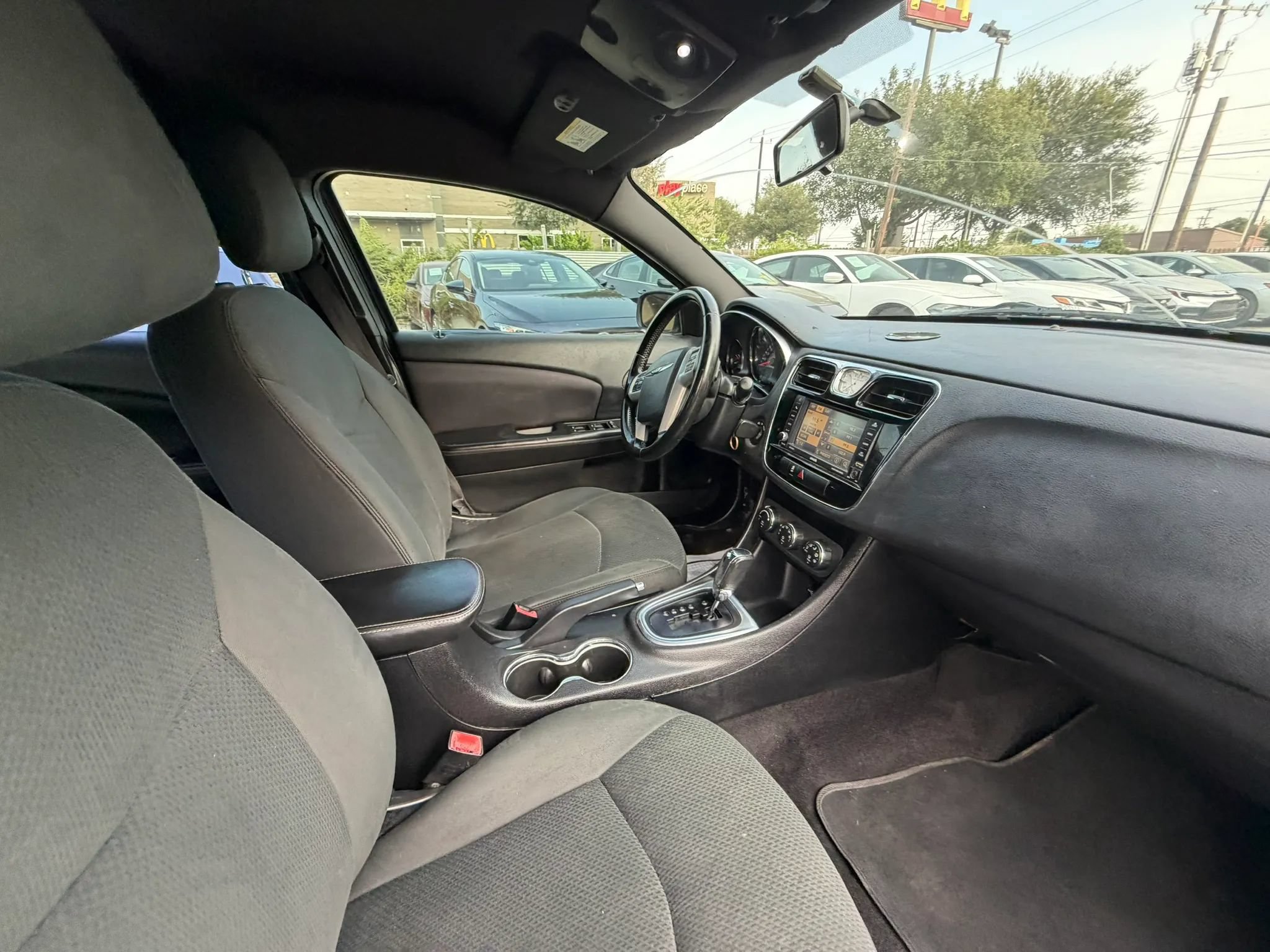 Used 2012 Chrysler 200 Touring FWD image 15