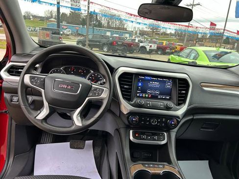 Used 2023 GMC Acadia SLE w/ Driver Convenience Package image 11