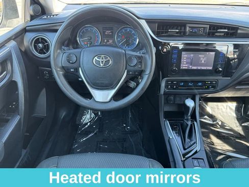 Used 2017 Toyota Corolla LE image 19