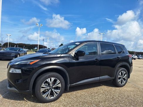 Used 2023 Nissan Rogue SV FWD image 9