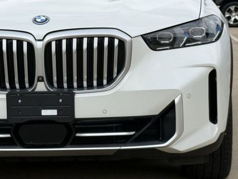Used 2024 BMW X5 xDrive50e w/ Premium Package AWD/4WD image 9