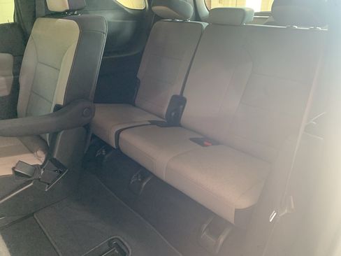 Used 2026 Chevrolet Traverse LT w/ Driver Confidence Package FWD image 17