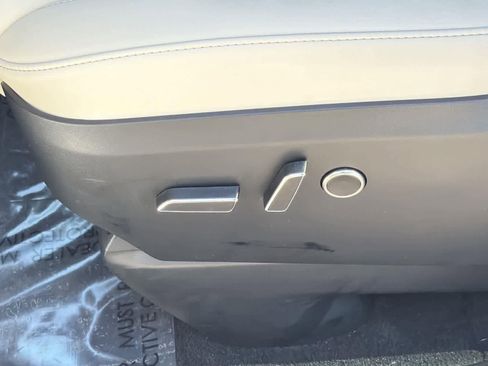 Used 2024 Tesla Model X image 26