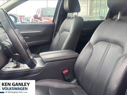 Used 2024 MAZDA CX-90 Plug-In Hybrid w/ Preferred AWD/4WD image 8