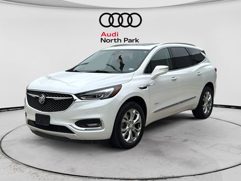 Used 2020 Buick Enclave Avenir w/ Avenir Technology Package FWD image 3
