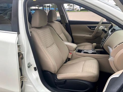 Used 2017 Nissan Altima 2.5 S w/ Power Driver Seat Package image 9