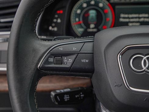 Used 2024 Audi Q8 Premium Plus w/ Premium Plus Package image 11