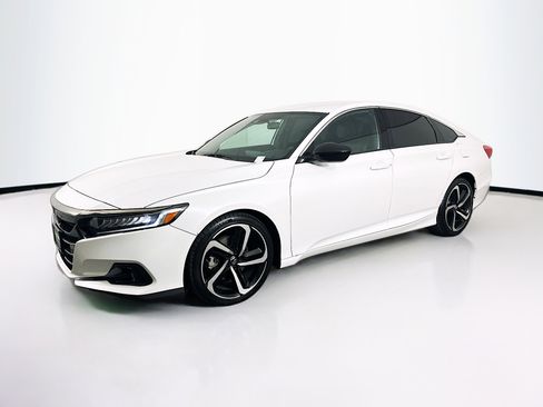 Used 2022 Honda Accord Sport image 3