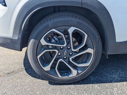 New 2026 Chevrolet Trax RS FWD image 3