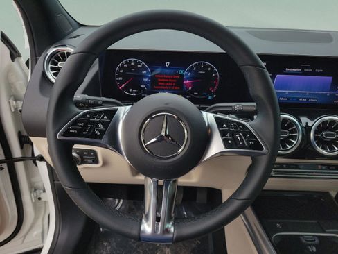 Certified 2026 Mercedes-Benz GLA 250 image 10