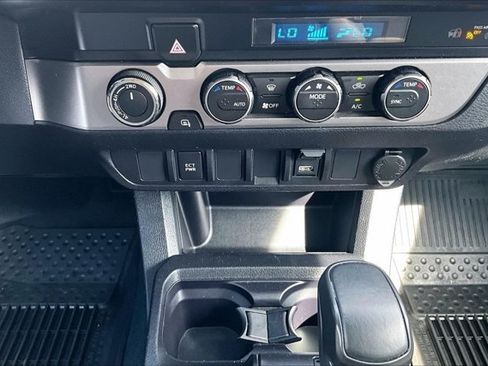 Used 2023 Toyota Tacoma SR AWD/4WD image 16