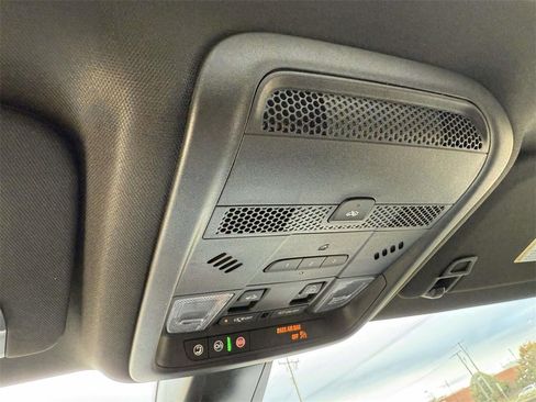 New 2025 Cadillac XT6 Premium Luxury image 25