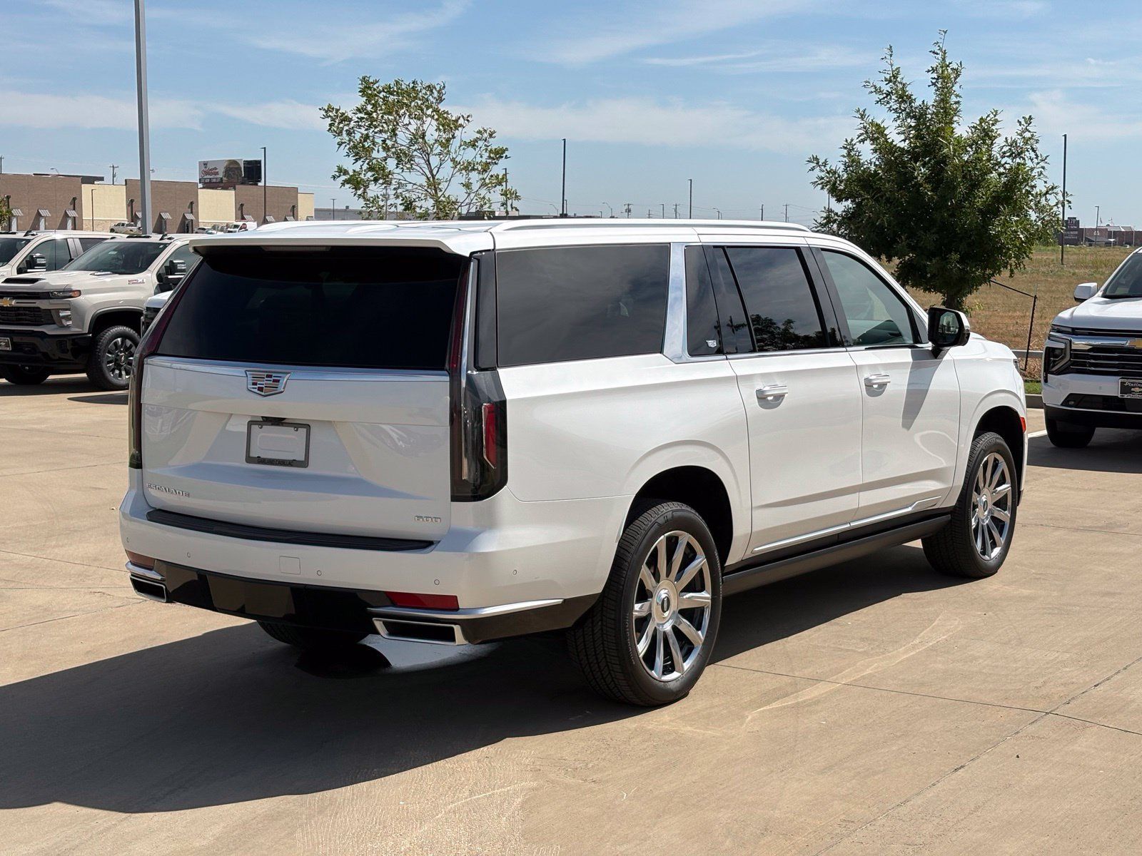 Used 2021 Cadillac Escalade ESV Premium Luxury Platinum AWD/4WD image 7