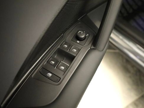 New 2026 Volkswagen Tiguan SE AWD/4WD image 10