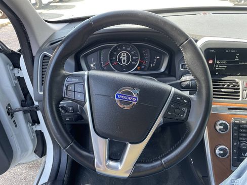 Used 2017 Volvo XC60 T5 Inscription FWD image 28