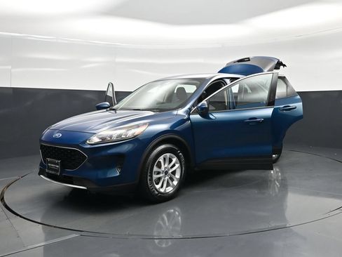 Used 2020 Ford Escape SE FWD image 28