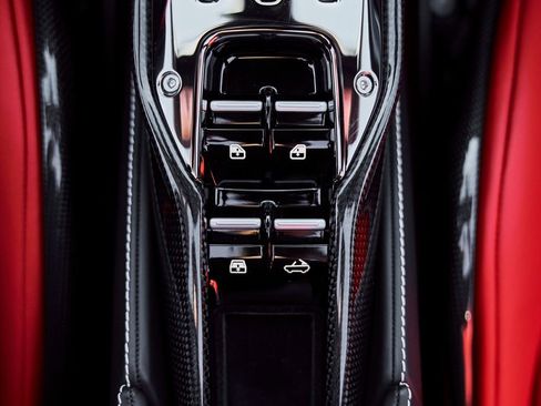 Used 2025 Ferrari SF90 Spider image 62