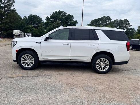 Used 2023 GMC Yukon SLT AWD/4WD image 4